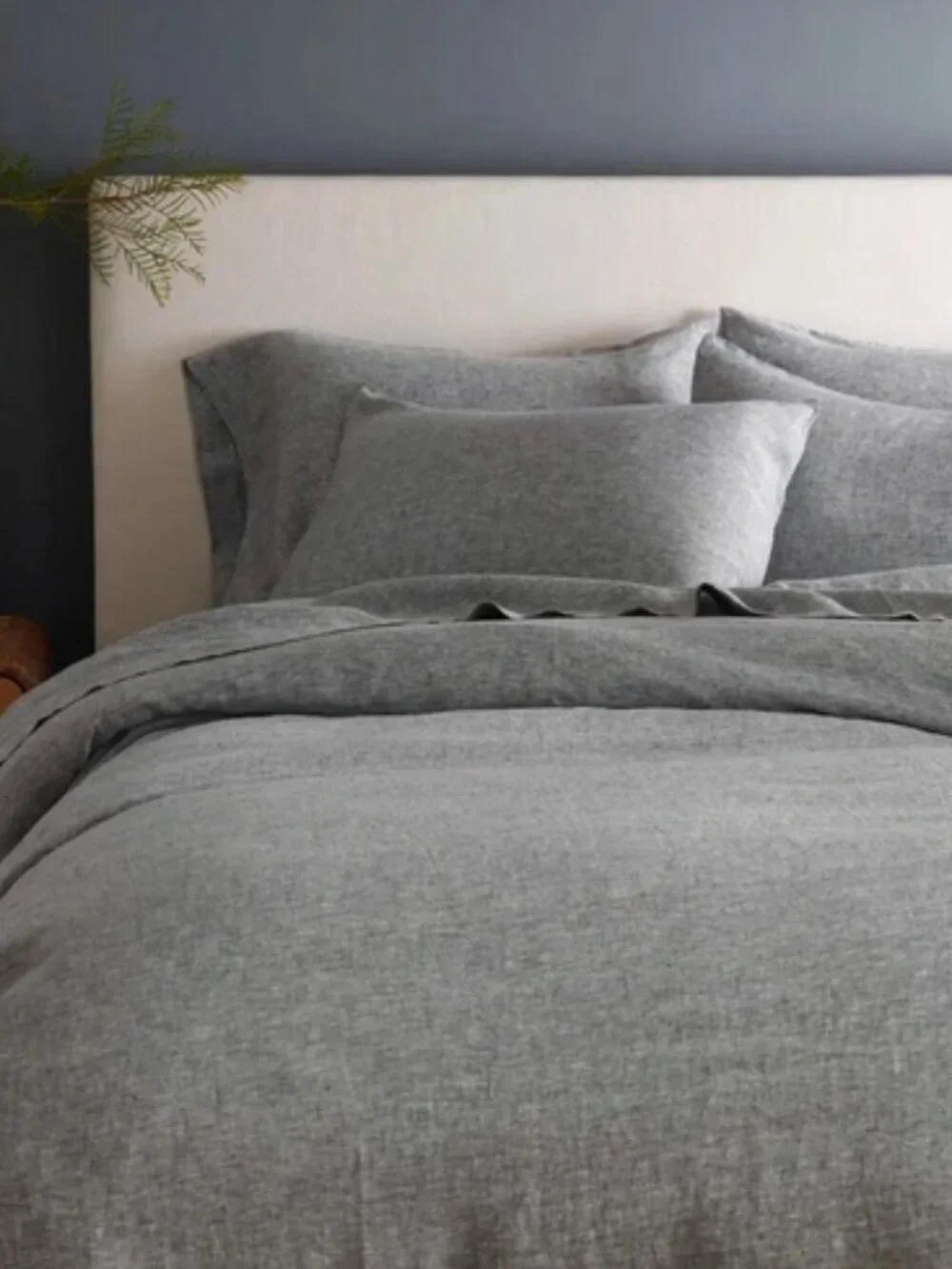 Quince European Linen King Duvet Cover in Charcoal Chambray